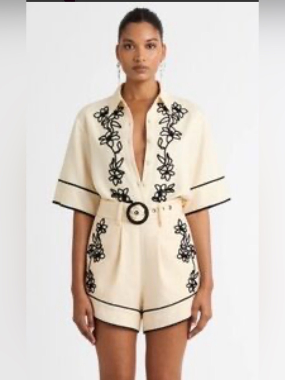 BELLE VERE EMBROIDERED BELTED SHORT JUMSUIT CREAM WITH BLACK CONTRAST XS NWT